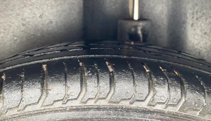 2018 Volkswagen Polo HIGHLINE PLUS 1.0 16 ALLOY, Petrol, Manual, 73,237 km, Left Rear Tyre Tread