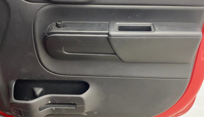 2021 Mahindra Thar LX PETROL HT 4WD AT, Petrol, Automatic, 55,472 km, Driver Side Door Panels Control