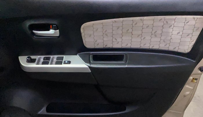 2013 Maruti Wagon R 1.0 VXI, Petrol, Manual, 18,175 km, Driver Side Door Panels Control