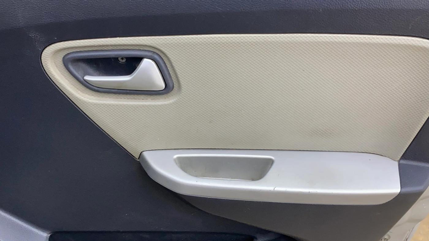 2016 Maruti Alto K10 VXI, Petrol, Manual, 79,319 km, Driver Side Door Panels Control