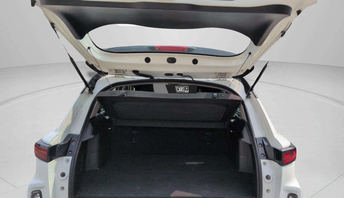 2023 Toyota URBAN CRUISER HYRYDER V HYBRID, Hybrid, Automatic, 60,430 km, Boot Inside