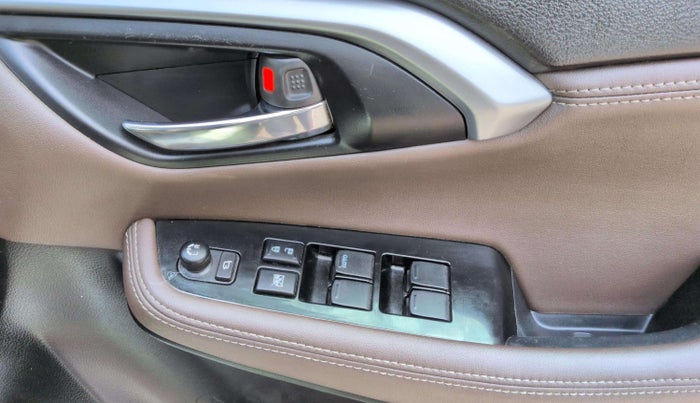 2023 Toyota URBAN CRUISER HYRYDER V HYBRID, Hybrid, Automatic, 60,430 km, Driver Side Door Panels Control