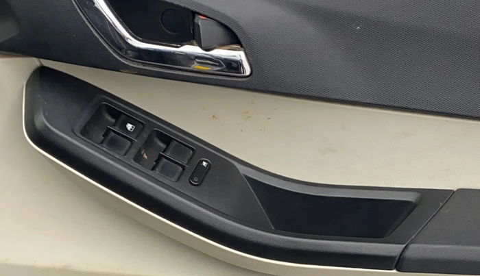 2022 Tata Tiago XZ PLUS PETROL, Petrol, Manual, 62,481 km, Driver Side Door Panels Control