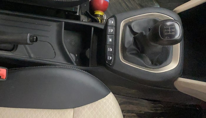 2019 Hyundai NEW SANTRO SPORTZ CNG, CNG, Manual, 82,758 km, Gear Lever