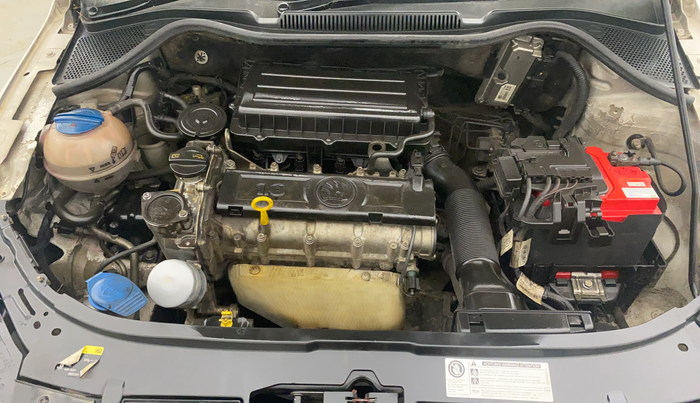 2014 Skoda Rapid ELEGANCE 1.6 MPI MT, Petrol, Manual, 1,07,359 km, Engine View