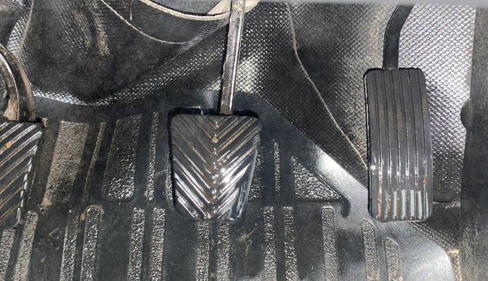 2016 Hyundai Creta SX PLUS 1.6 PETROL, CNG, Manual, 1,14,301 km, Pedals