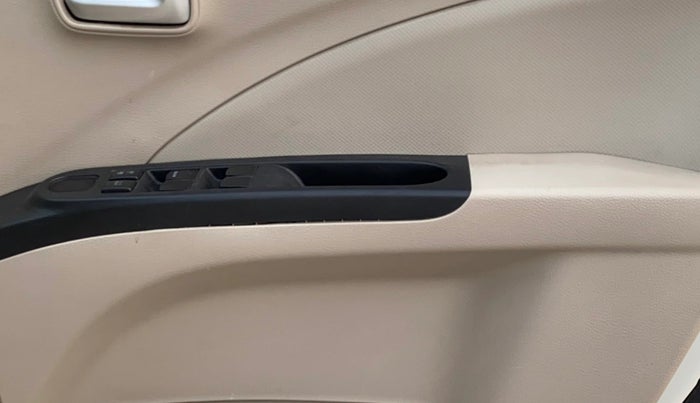 2018 Maruti Celerio VXI CNG, CNG, Manual, 1,28,113 km, Driver Side Door Panels Control