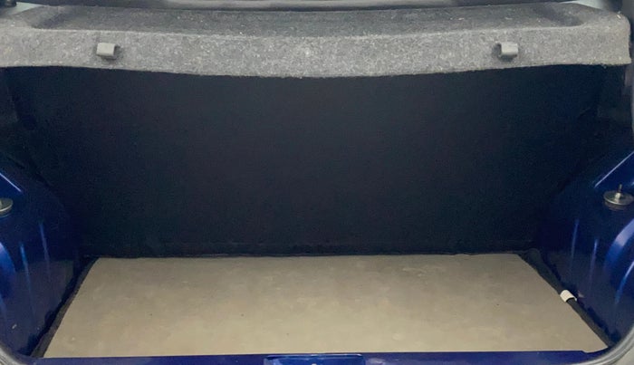 2020 Renault Kwid CLIMBER 1.0 AMT (O), Petrol, Automatic, 13,991 km, Boot Inside