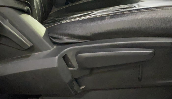 2022 Tata ALTROZ XZ PLUS PETROL DARK EDITION, Petrol, Manual, 49,986 km, Driver Side Adjustment Panel