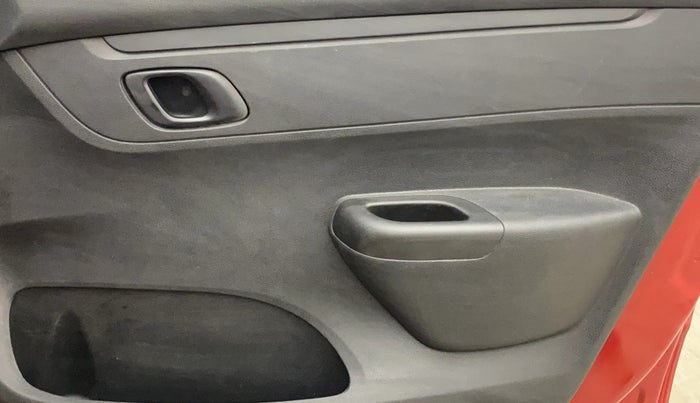 2020 Renault Kwid RXL 1.0 AMT, Petrol, Automatic, 30,145 km, Driver Side Door Panels Control