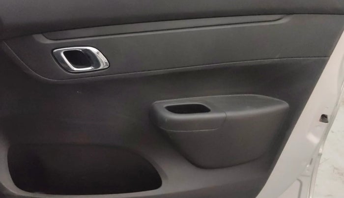 2018 Renault Kwid RXT 1.0 AMT, Petrol, Automatic, 34,519 km, Driver Side Door Panels Control