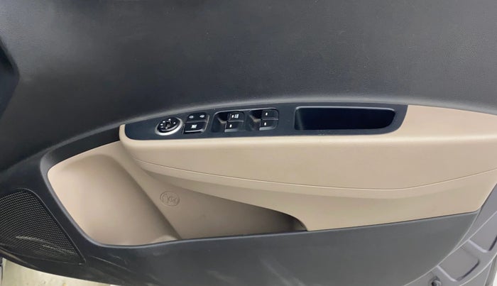 2016 Hyundai Grand i10 MAGNA 1.2 KAPPA VTVT, Petrol, Manual, 70,797 km, Driver Side Door Panels Control