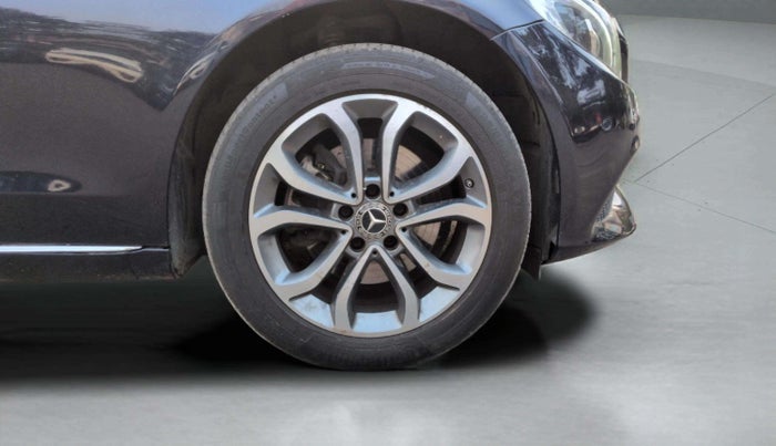 2017 Mercedes Benz C Class C 200 AVANTGARDE, Petrol, Automatic, 53,704 km, Right Front Wheel