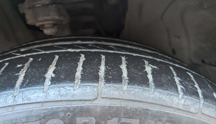 2017 Mercedes Benz C Class C 200 AVANTGARDE, Petrol, Automatic, 53,704 km, Right Front Tyre Tread