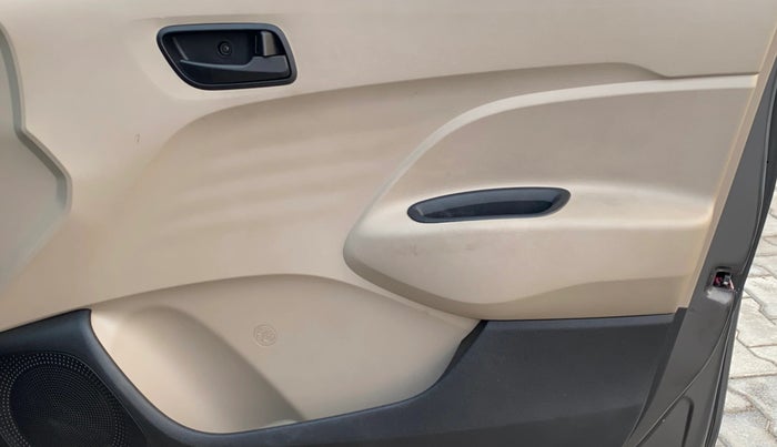 2020 Hyundai NEW SANTRO ERA EXECUTIVE, Petrol, Manual, 5,091 km, Driver Side Door Panels Control