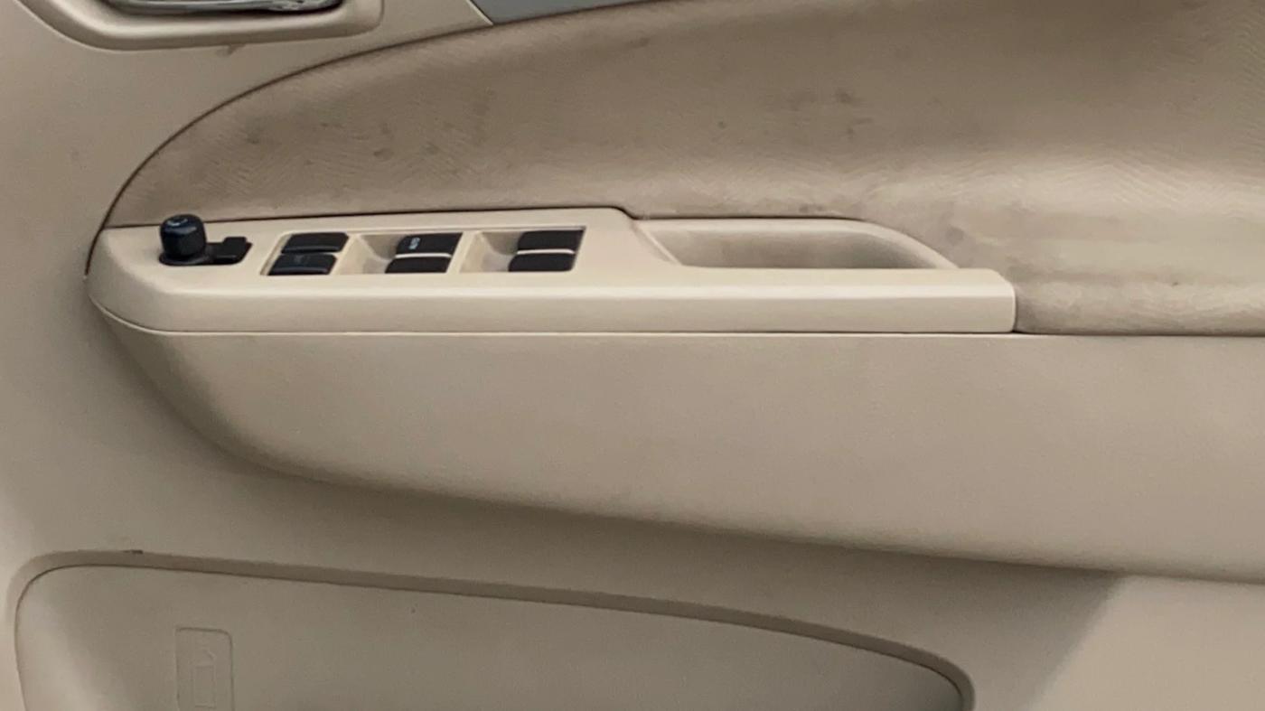 2016 Maruti Ertiga VDI SHVS, Diesel, Manual, 1,07,444 km, Driver Side Door Panels Control
