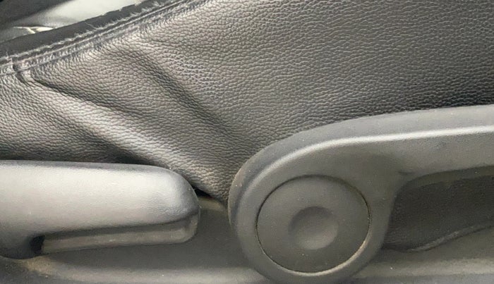 2022 Maruti S Cross ZETA 1.5, Petrol, Manual, 89,654 km, Driver Side Adjustment Panel