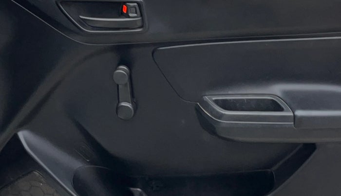 2018 Maruti Swift LXI, Petrol, Manual, 30,746 km, Driver Side Door Panels Control