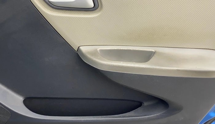 2015 Maruti Alto K10 VXI AMT, Petrol, Automatic, 1,04,156 km, Driver Side Door Panels Control