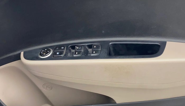 2017 Hyundai Grand i10 SPORTZ 1.2 KAPPA VTVT, Petrol, Manual, 42,010 km, Driver Side Door Panels Control