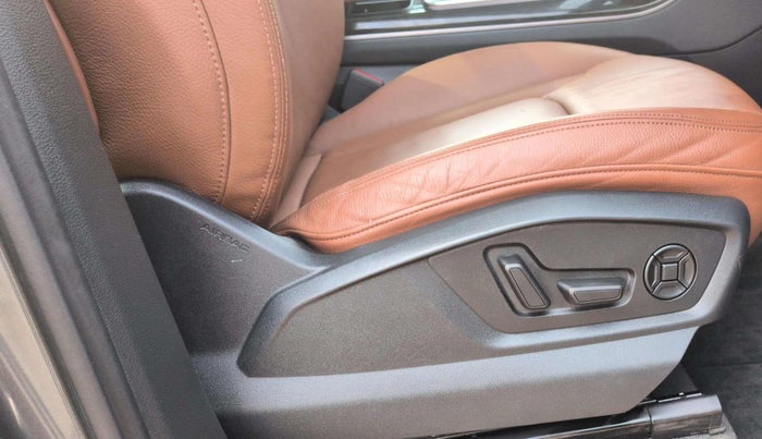 2022 Audi Q7 55 TFSI QUATTRO TECHNOLOGY, Petrol, Automatic, 32,425 km, Driver Side Adjustment Panel