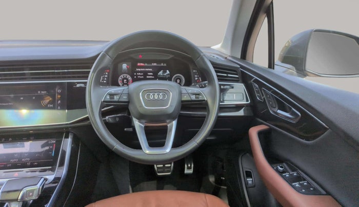 2022 Audi Q7 55 TFSI QUATTRO TECHNOLOGY, Petrol, Automatic, 32,425 km, Steering Wheel Close Up