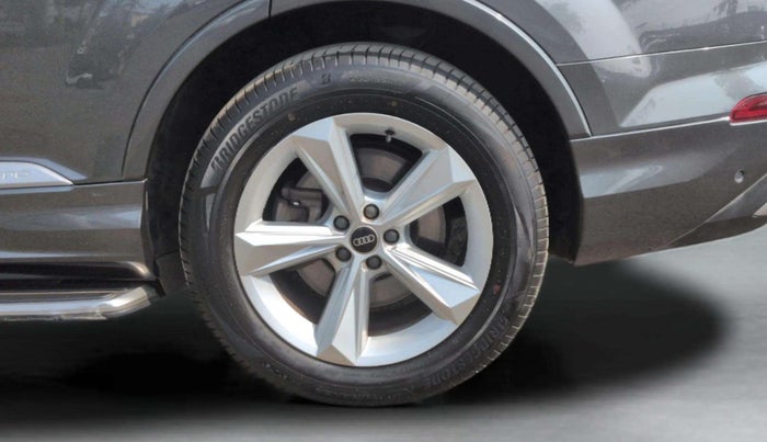 2022 Audi Q7 55 TFSI QUATTRO TECHNOLOGY, Petrol, Automatic, 32,425 km, Left Rear Wheel