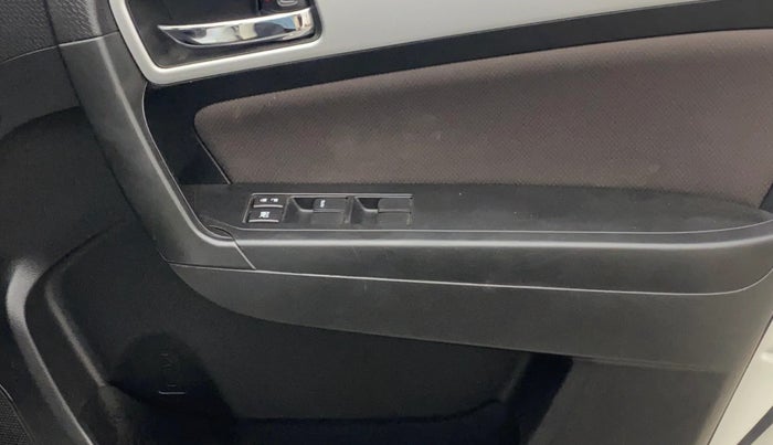 2022 Toyota URBAN CRUISER PREMIUM GRADE AT, Petrol, Automatic, 23,617 km, Driver Side Door Panels Control