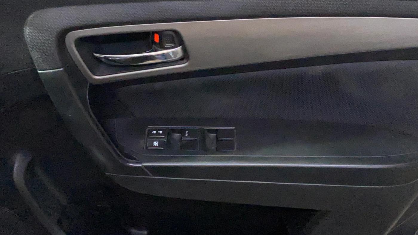 2019 Maruti Vitara Brezza ZDI AMT, Diesel, Automatic, 57,090 km, Driver Side Door Panels Control