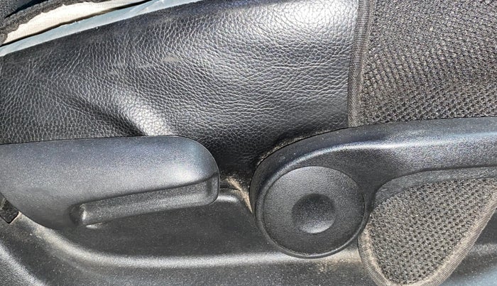 2019 Maruti Vitara Brezza ZDI AMT, Diesel, Automatic, 57,039 km, Driver Side Adjustment Panel