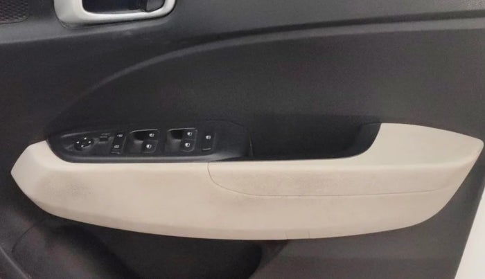 2023 Hyundai VENUE S(O) 1.2, Petrol, Manual, 89,108 km, Driver Side Door Panels Control