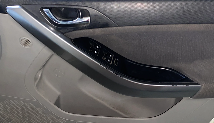 2018 Tata NEXON XZ PLUS PETROL, Petrol, Manual, 96,812 km, Driver Side Door Panels Control