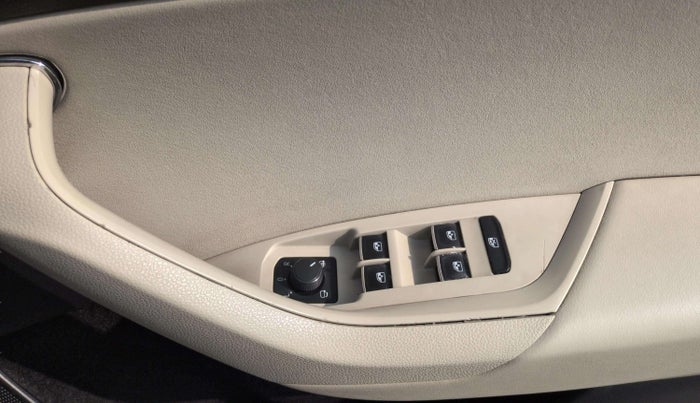 2017 Skoda Kodiaq STYLE 2.0 TDI 4X4 AT, Diesel, Automatic, 32,715 km, Driver Side Door Panels Control