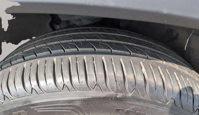 2017 Skoda Kodiaq STYLE 2.0 TDI 4X4 AT, Diesel, Automatic, 32,715 km, Left Front Tyre Tread