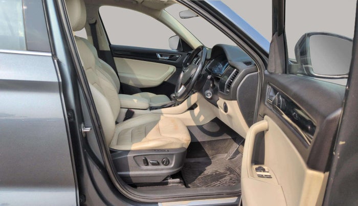 2017 Skoda Kodiaq STYLE 2.0 TDI 4X4 AT, Diesel, Automatic, 32,715 km, Right Side Front Door Cabin