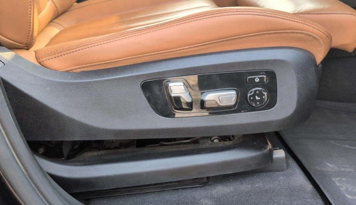 2021 BMW X7 XDRIVE 30D DPE SIGNATURE, Diesel, Automatic, 40,603 km, Driver Side Adjustment Panel