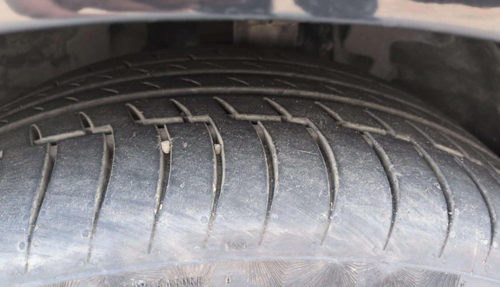 2021 BMW X7 XDRIVE 30D DPE SIGNATURE, Diesel, Automatic, 40,603 km, Right Front Tyre Tread