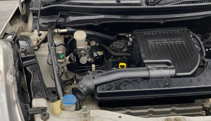 2014 Maruti Swift VXI, Petrol, Manual, 31,497 km, Engine View - Right