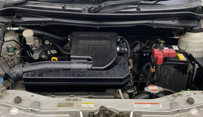 2014 Maruti Swift VXI, Petrol, Manual, 31,497 km, Engine View