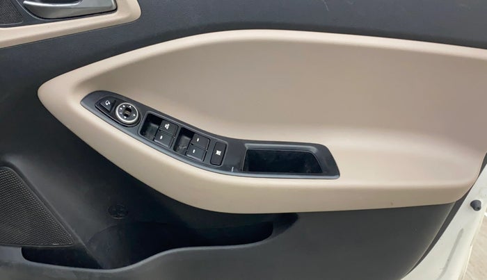 2015 Hyundai Elite i20 ASTA 1.2, Petrol, Manual, 54,374 km, Driver Side Door Panels Control