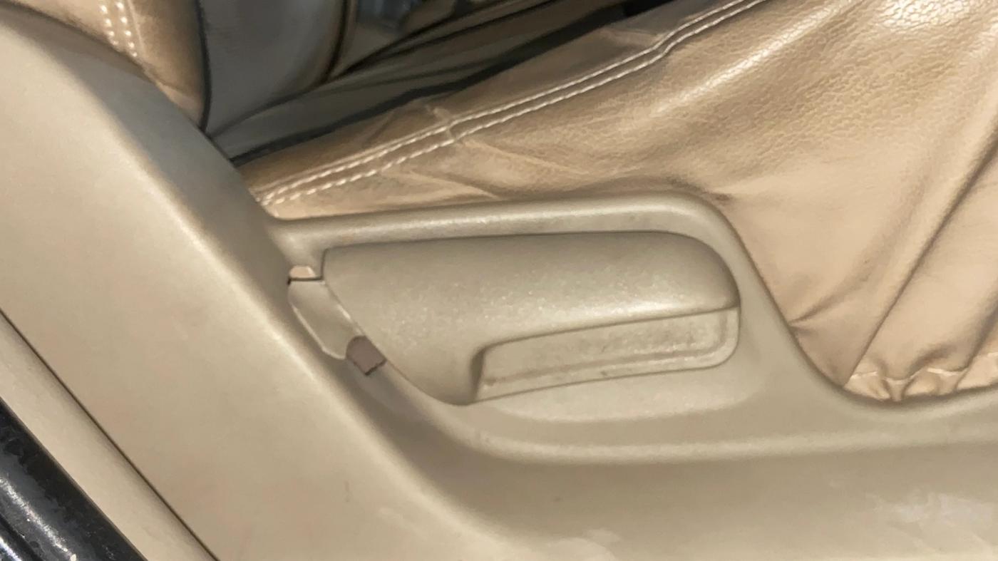 2015 Maruti Swift Dzire VXI, Petrol, Manual, 90,585 km, Driver Side Adjustment Panel