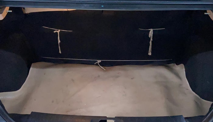 2015 Maruti Swift Dzire VXI, Petrol, Manual, 90,585 km, Boot Inside