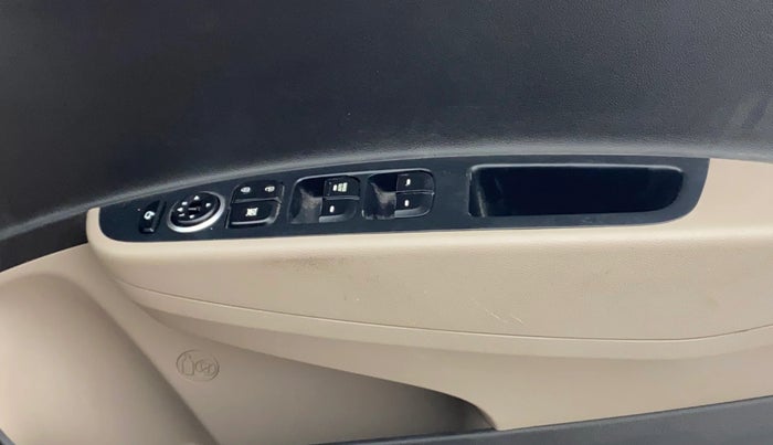 2017 Hyundai Grand i10 ASTA 1.2 KAPPA VTVT, Petrol, Manual, 81,121 km, Driver Side Door Panels Control