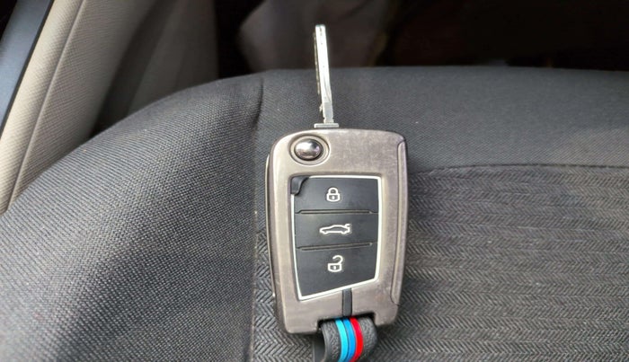 2024 Skoda SLAVIA ACTIVE 1.0L TSI MT, Petrol, Manual, 12,467 km, Key Close Up