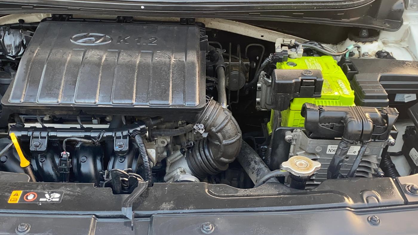 2022 Hyundai AURA SX PLUS 1.2 AMT, Petrol, Automatic, 67,386 km, Engine View - Left