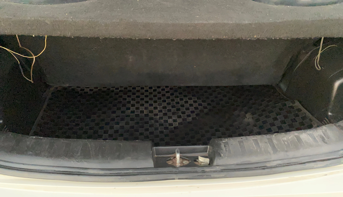 2014 Maruti Swift LXI, Petrol, Manual, 96,432 km, Boot Inside