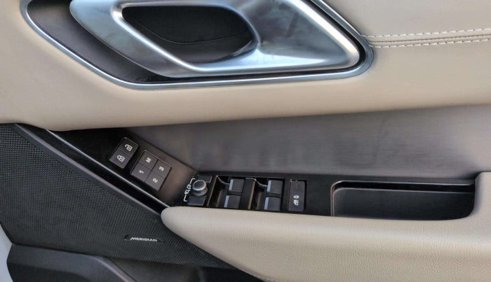 2021 Landrover RANGE ROVER VELAR S R-DYNAMIC 2.0  DIESEL 180, Diesel, Automatic, 43,114 km, Driver Side Door Panels Control