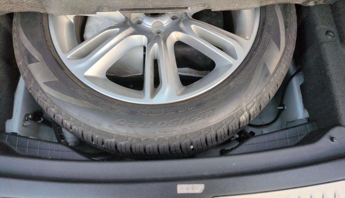 2021 Landrover RANGE ROVER VELAR S R-DYNAMIC 2.0  DIESEL 180, Diesel, Automatic, 43,114 km, Spare Tyre