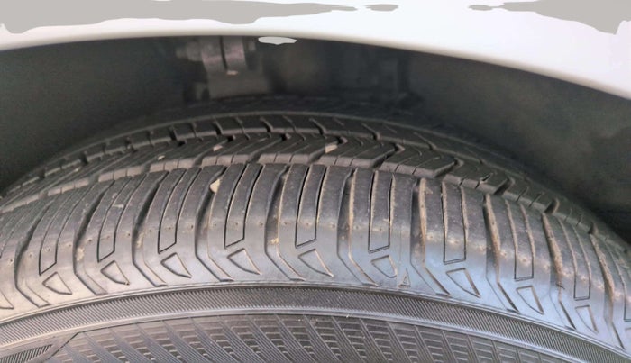 2021 Landrover RANGE ROVER VELAR S R-DYNAMIC 2.0  DIESEL 180, Diesel, Automatic, 43,114 km, Left Rear Tyre Tread