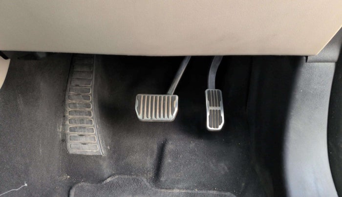 2021 Landrover RANGE ROVER VELAR S R-DYNAMIC 2.0  DIESEL 180, Diesel, Automatic, 43,114 km, Pedals